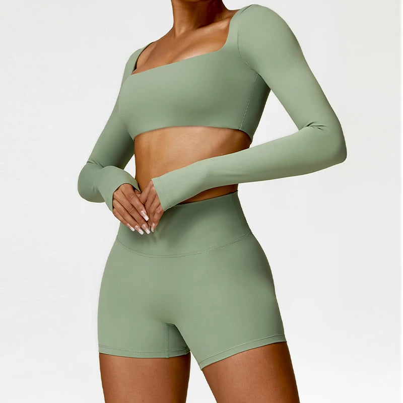 Women’s quick-dry yoga set with leggings and top